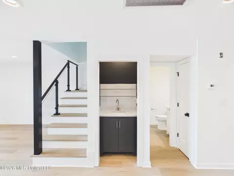 Entry Way - 14 Breakers Ln, Ridgeland, MS 39157 photo 1 of 2