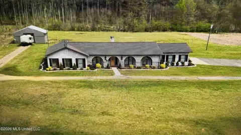 1100 Hillsboro St, Forest, MS 39074