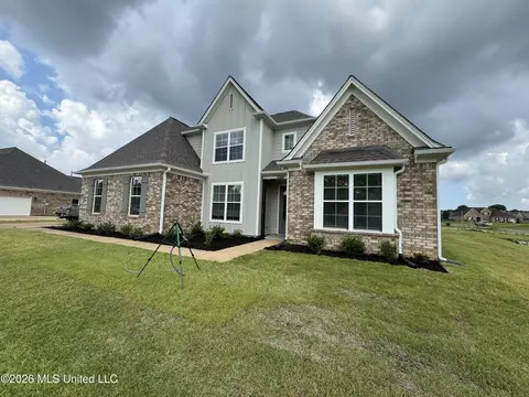 7391 Newbury Dr, Olive Branch, MS 38654