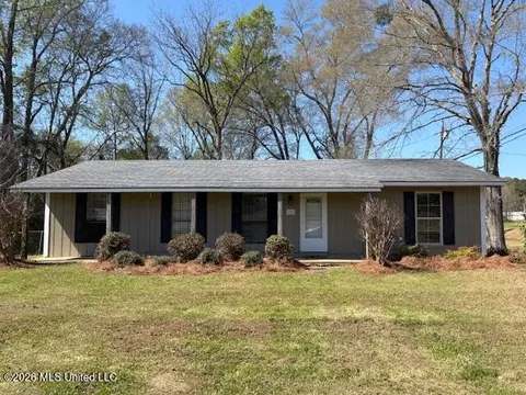 386 Tom Berry Rd, Mendenhall, MS 39114