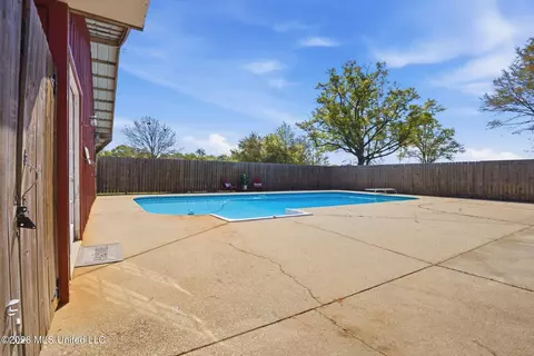 Exterior - 116 Vaughn Dr, Lucedale, MS 39452 photo 6 of 10