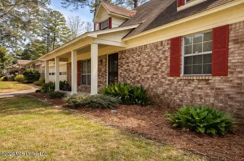 1357 Canterbury Ln, Jackson, MS 39212
