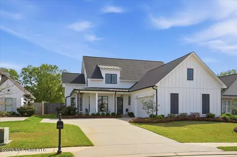 Exterior - 272 Arbor Trl, Brandon, MS 39047 photo 3 of 11