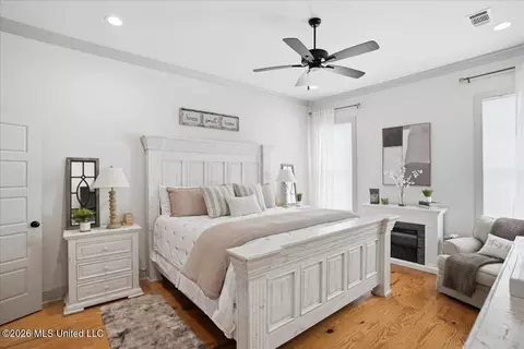 Bedroom - 272 Arbor Trl, Brandon, MS 39047 photo 3 of 13