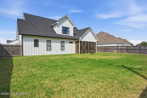 Exterior - 272 Arbor Trl, Brandon, MS 39047 photo 10 of 11