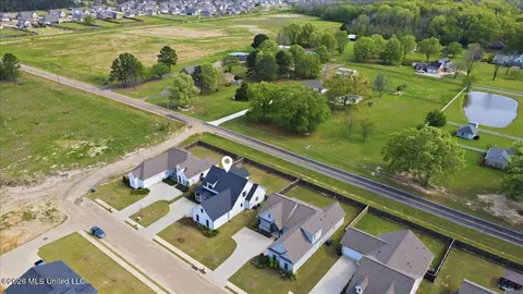View/Area - 272 Arbor Trl, Brandon, MS 39047 photo 1 of 4