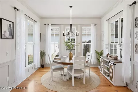 Dining - 272 Arbor Trl, Brandon, MS 39047 photo 1 of 3