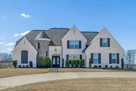 3929 Summer Pointe Dr, Olive Branch, MS 38654