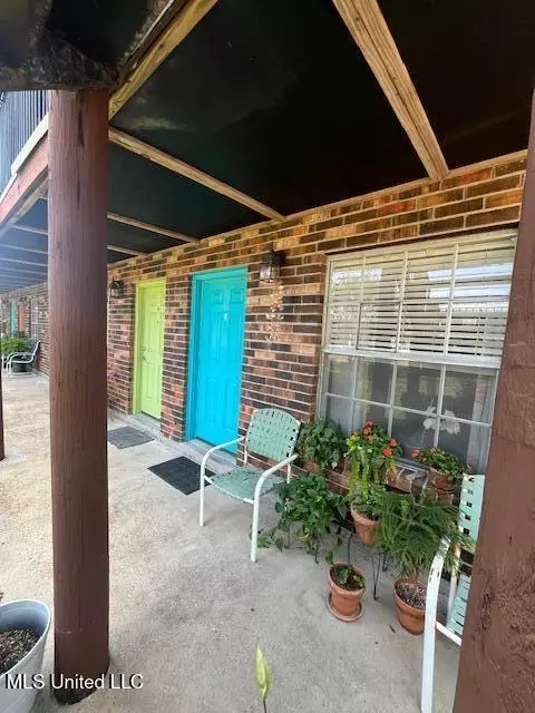 1550 E Second St #91, Pass Christian, MS 39571