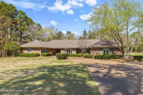 6145 Wirtz Rd, Flowood, MS 39232