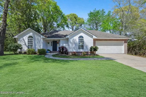 8826 Kipapa Way, Diamondhead, MS 39525