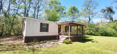 1616 Ceasar Rd, Carriere, MS 39426