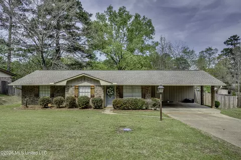 3314 Dawn Dr, Pearl, MS 39208