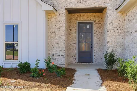 139 Bronson Bnd, Flowood, MS 39232