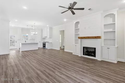 Living - 139 Bronson Bnd, Flowood, MS 39232 photo 1 of 4