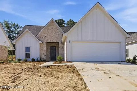139 Bronson Bnd, Flowood, MS 39232