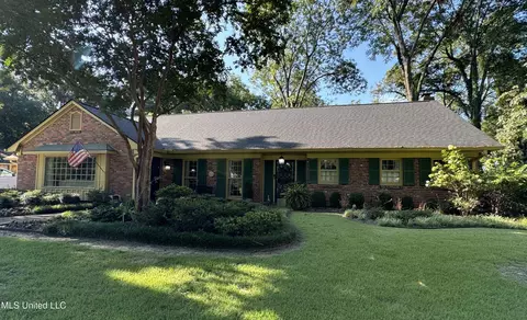 120 Ridgecrest Ln, Clarksdale, MS 38614
