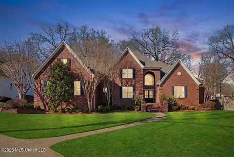2038 Nottaway Dr, Southaven, MS 38672