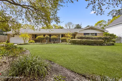 103 Bayou Cir, Gulfport, MS 39507