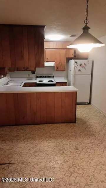 Kitchen - 1332 Walker Rd, Terry, MS 39170 photo 1 of 1