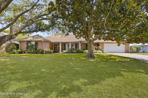 230 Southern Cir #230, Gulfport, MS 39507