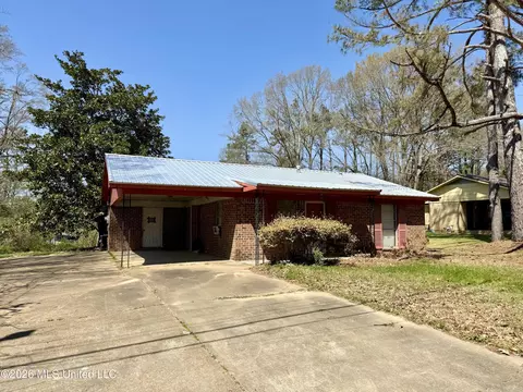715 Rockport Rd, Lexington, MS 39095
