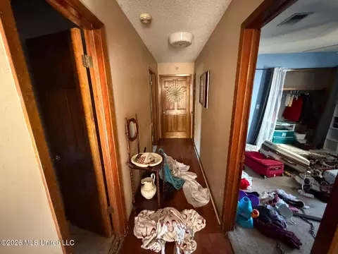 Entry Way - 125 Tara Ln, Lucedale, MS 39452 photo 1 of 2