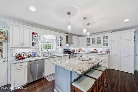 Kitchen - 1391 Carroll Dr, Terry, MS 39170 photo 3 of 5