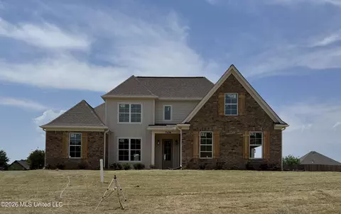 7379 Newbury Dr, Olive Branch, MS 38654