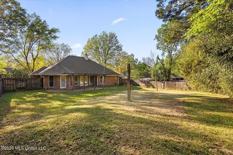 Exterior - 559 Spring Hill Dr, Madison, MS 39110 photo 7 of 7