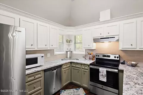 Kitchen - 559 Spring Hill Dr, Madison, MS 39110 photo 1 of 1