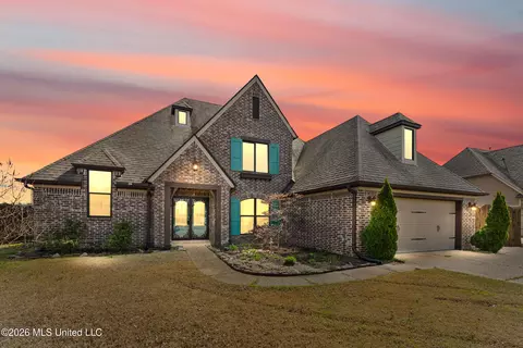 13525 Lapstone Ln, Olive Branch, MS 38654