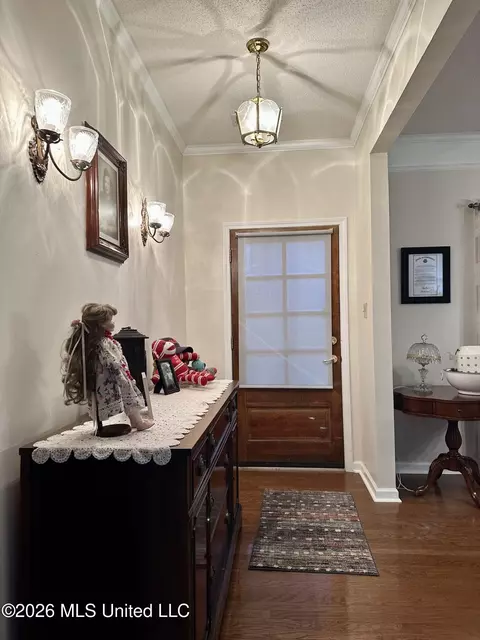 Entry Way - 1245 Thousand Oaks Dr, Hernando, MS 38632 photo 1 of 1