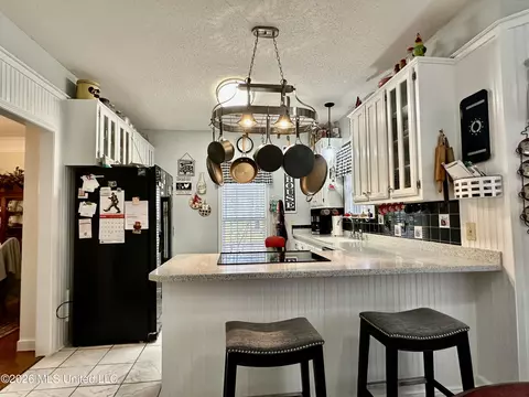 Kitchen - 1245 Thousand Oaks Dr, Hernando, MS 38632 photo 1 of 5