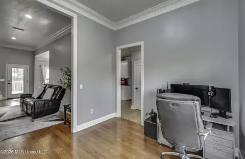Entry Way - 329 Towne St, Brandon, MS 39042 photo 3 of 3