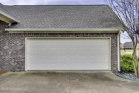 Exterior - 329 Towne St, Brandon, MS 39042 photo 10 of 10