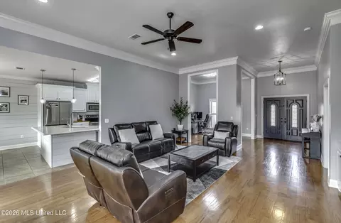 Other - 329 Towne St, Brandon, MS 39042 photo 2 of 19