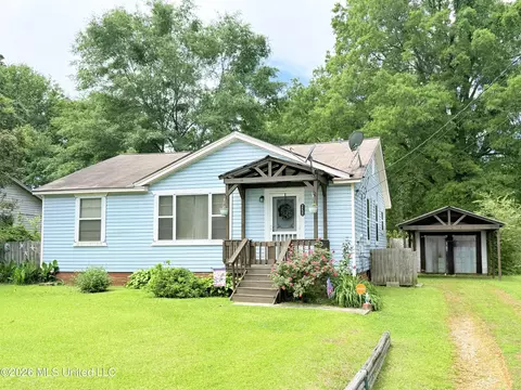 2221 Long St, Grenada, MS 38901