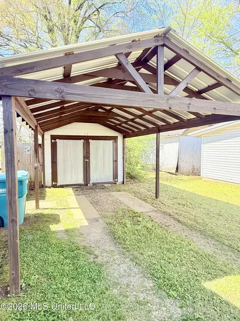 Other - 2221 Long St, Grenada, MS 38901 photo 2 of 2