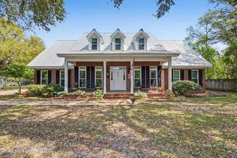 712 Canal St, Pascagoula, MS 39567