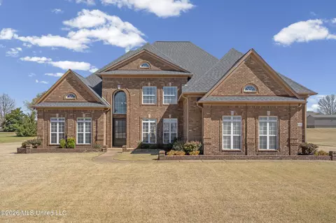 2050 Green Port Dr, Hernando, MS 38632