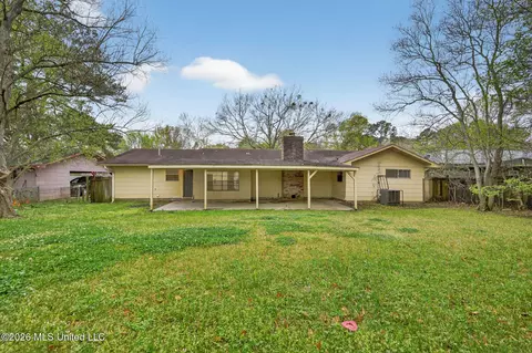 Exterior - 1062 Autumn St, Jackson, MS 39212 photo 1 of 6