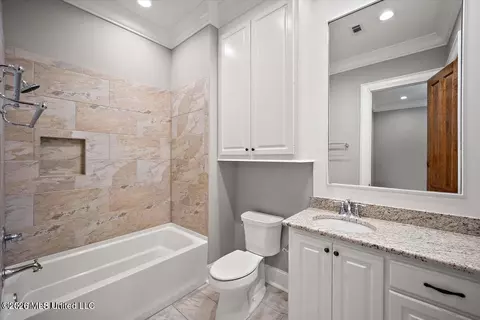 Bath - 404 Edgewood Ln, Madison, MS 39110 photo 6 of 9