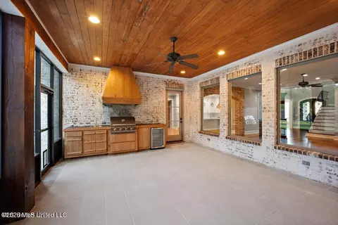 Entry Way - 404 Edgewood Ln, Madison, MS 39110 photo 8 of 9
