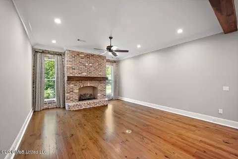 Living - 404 Edgewood Ln, Madison, MS 39110 photo 5 of 6