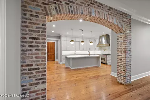 Entry Way - 404 Edgewood Ln, Madison, MS 39110 photo 3 of 9