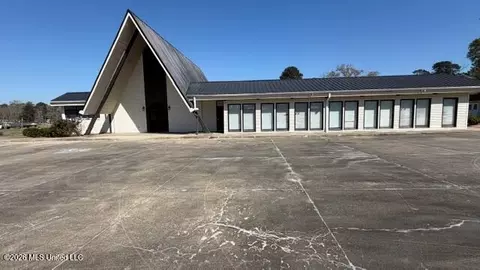 818 Marion Blvd #B, Forest, MS 39074