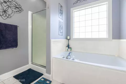 Bath - 677 Parker Pl, Brandon, MS 39042 photo 4 of 6