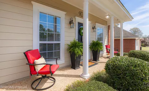 Exterior - 677 Parker Pl, Brandon, MS 39042 photo 3 of 8