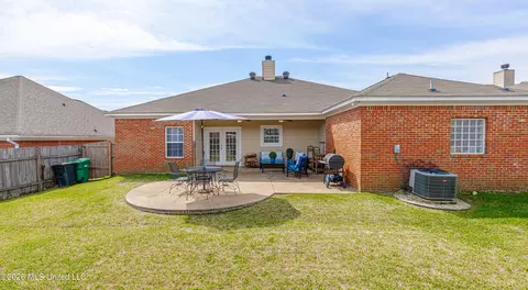 Exterior - 677 Parker Pl, Brandon, MS 39042 photo 4 of 8